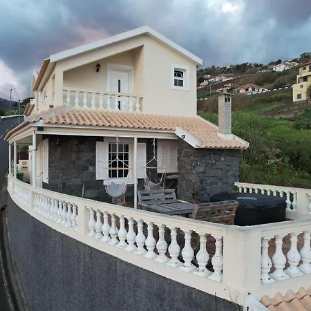 Levada Nova House * פונטה דו סול