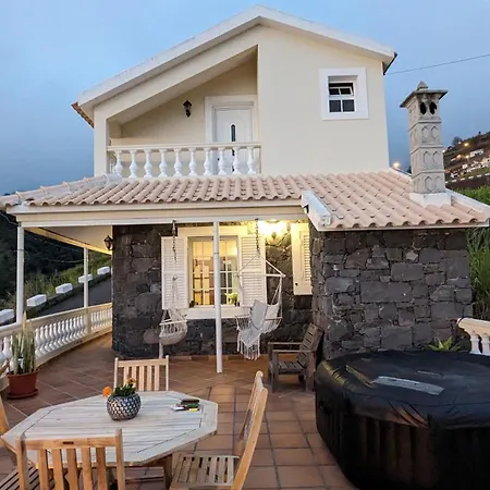 Levada Nova House *