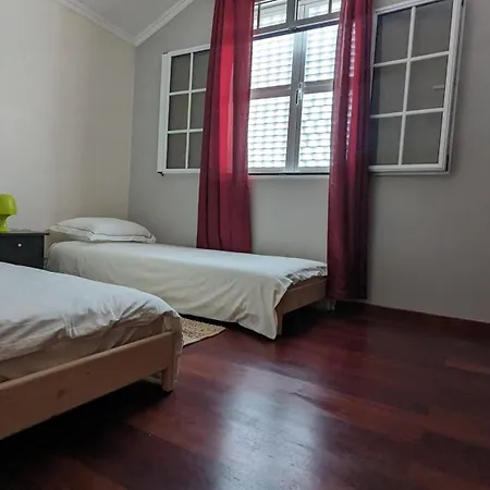 Levada Nova House פונטה דו סול