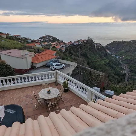 Levada Nova House Casa de Férias Ponta do Sol (Madeira)