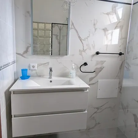 Levada Nova House *