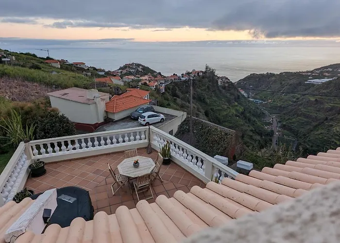 Levada Nova House Feriehus Ponta do Sol (Madeira)