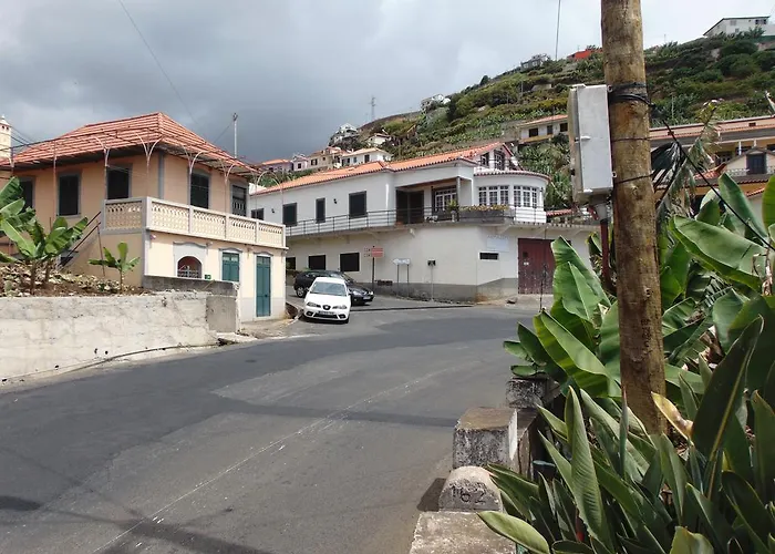 Levada Nova House Feriehus *